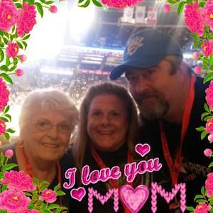 Meet your Posher, Tina